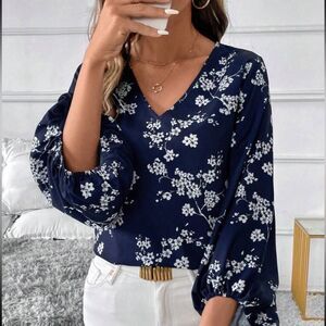 Floral Navy Blue Women's Top Med